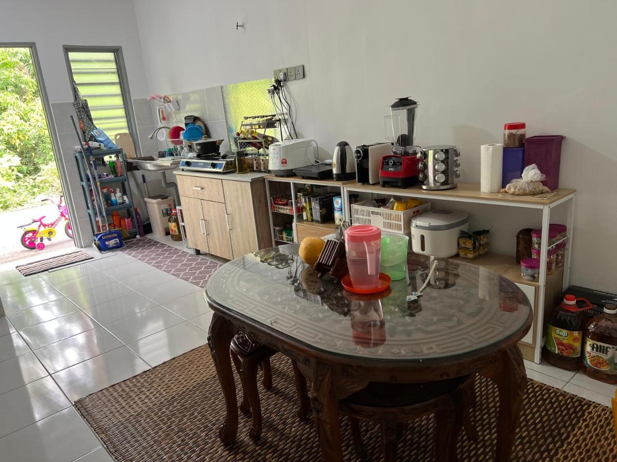 Mieda Rizqi Homestay Kampong Melayu Changkat Larah Zewnętrze zdjęcie
